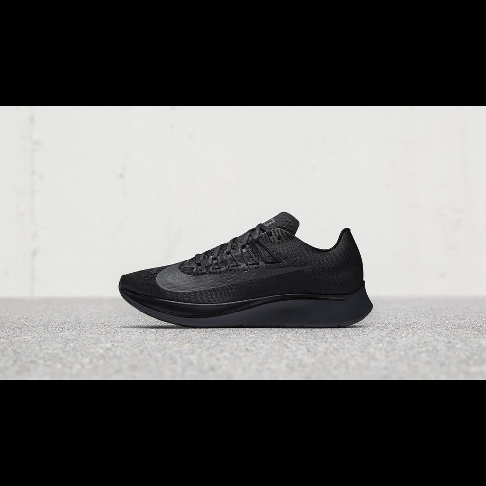 Nike zoom fly 3 shoes